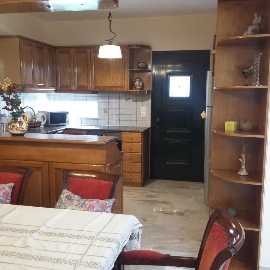 Villa Leonidas Мастрихари Екстериор снимка